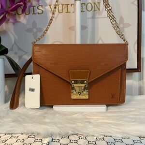 0147 🔥SOLD🔥Louis Vuitton Brown Leather WRISLET/CLUTCH